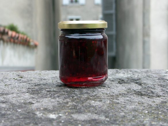 Simplest_Jam_Recipe_JarUp_PICT0051-web